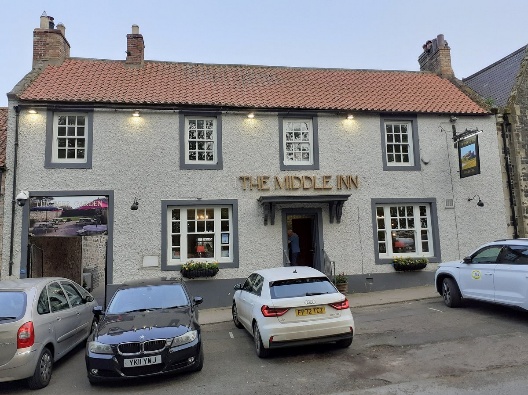 THE MIDDLE INN, Bamburgh - Fotos, Número de Teléfono y Restaurante ...